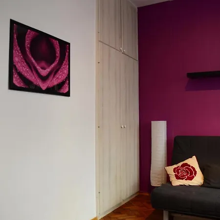 Rentaflat Purple Rose Studio *